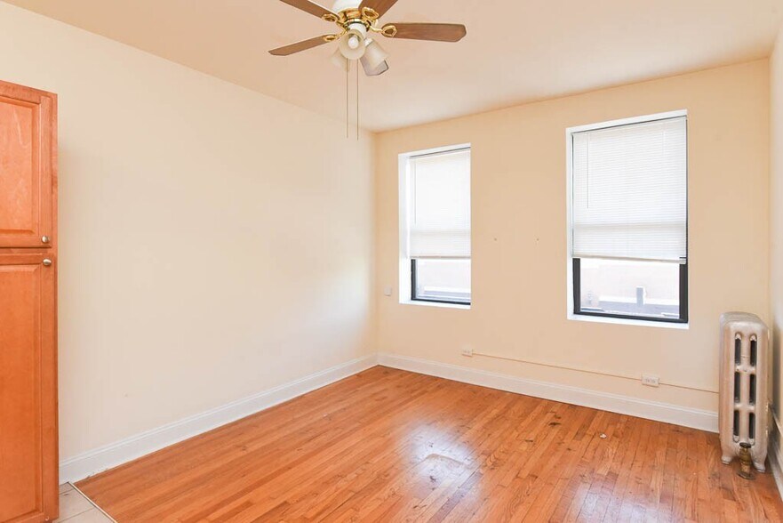 Building Photo - 2737 N Spaulding Ave