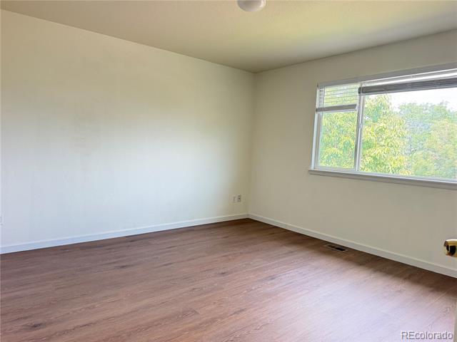 Building Photo - 11376 Jersey Dr