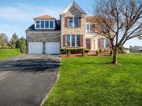 Building Photo - 15309 Lions Den Rd