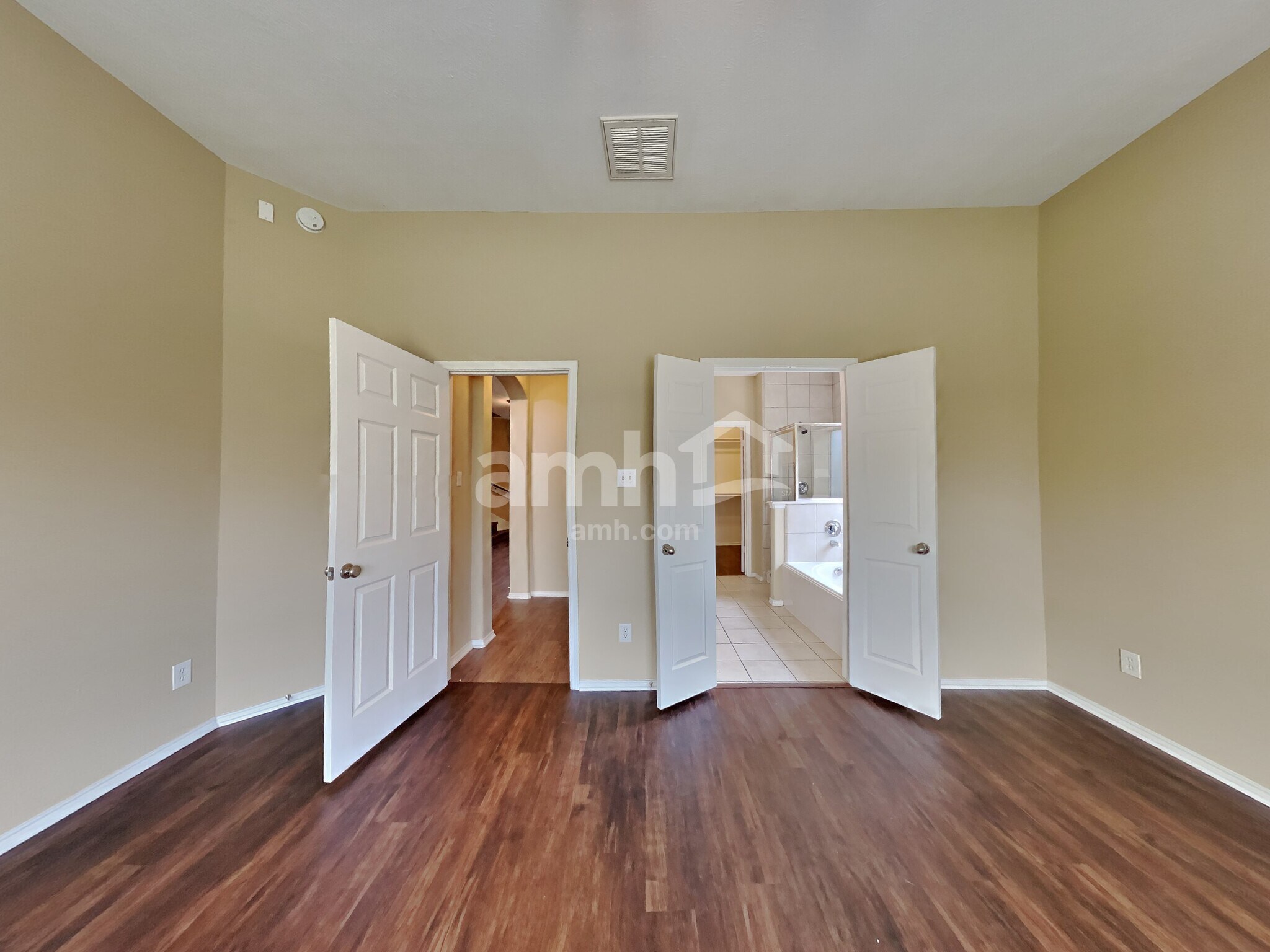 Building Photo - 18250 Eton Ridge Ct
