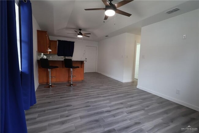 Building Photo - 20 Pso Del Rey