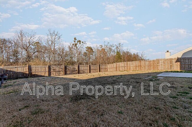 Building Photo - 204 Pope Ln