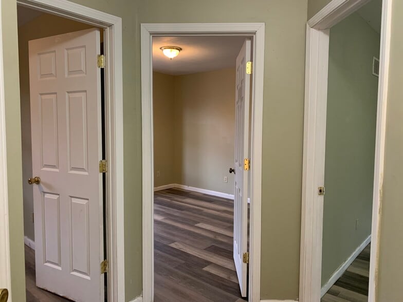 Building Photo - 403 Frank St