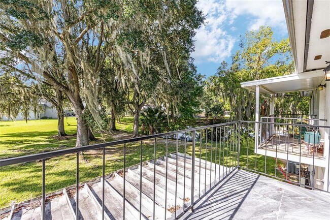 Building Photo - 1538 SE 25th St