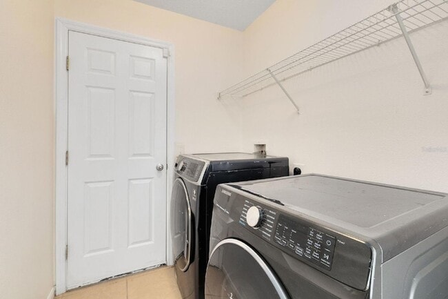 Building Photo - 12 Sawfish Ln