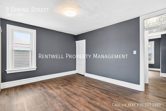 Building Photo - 9 1/2 Spring St