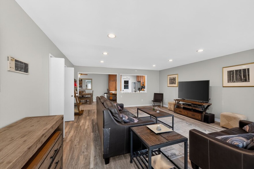 Building Photo - 3151 Magellan St