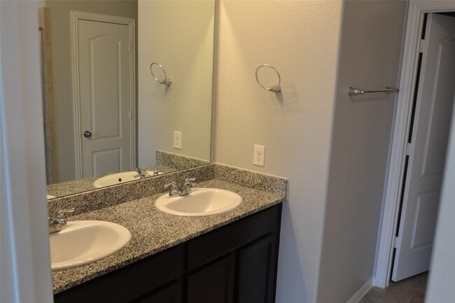 Building Photo - 8435 Chesney Trl