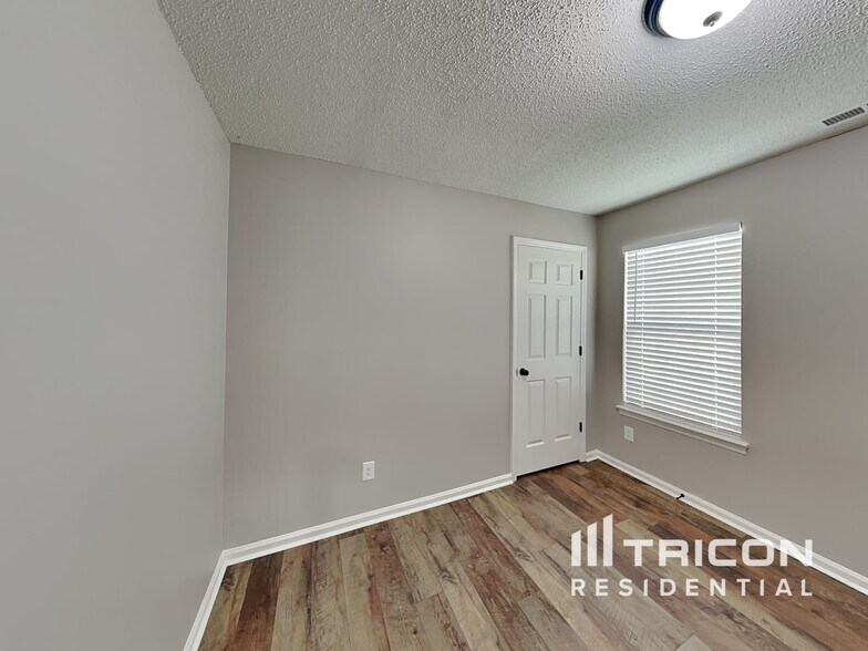 Building Photo - 4101 New Castle Ln