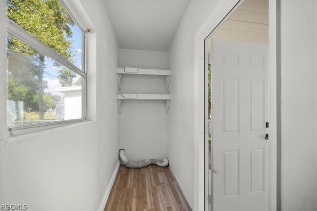 Building Photo - 1644 Pawnee St