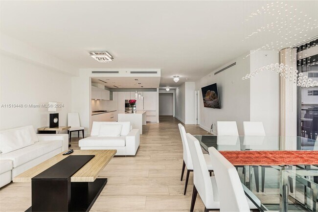 Building Photo - 2101 S Surf Rd