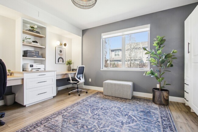 Building Photo - 267 Clementina St