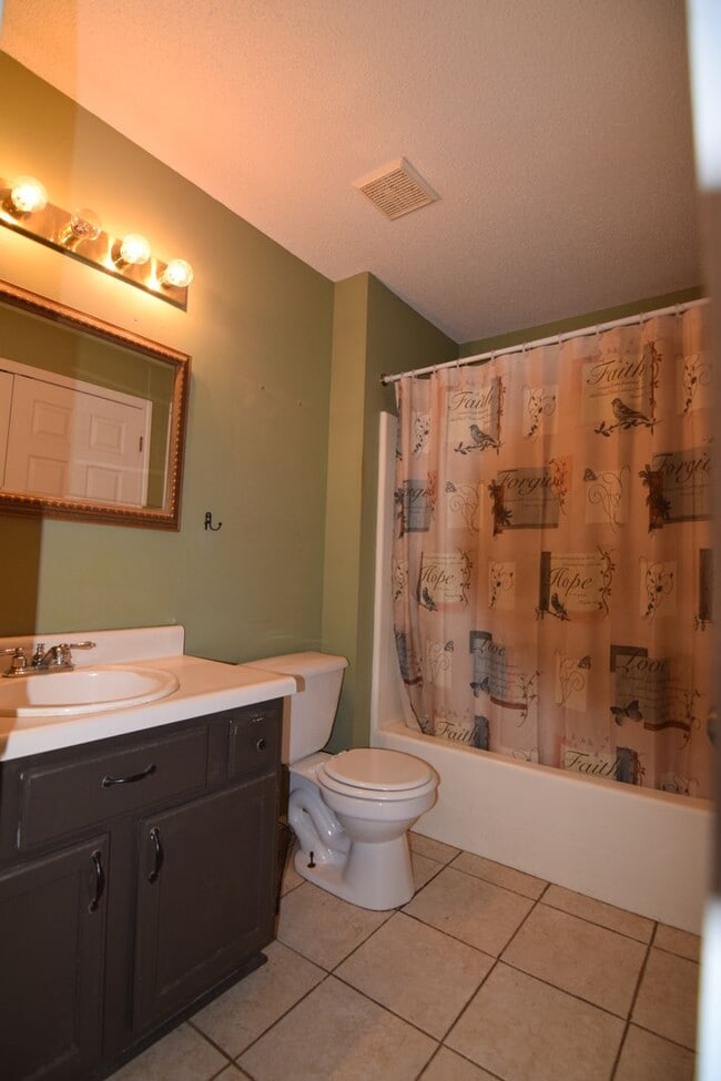 Building Photo - 2307 Onyx Cir