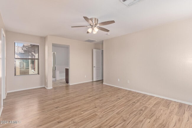 Building Photo - 4937 N 108th Ave