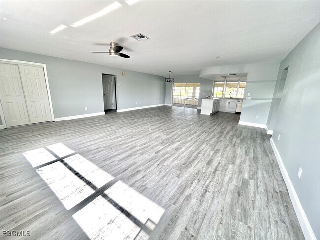 Building Photo - 2520 Shelby Pkwy