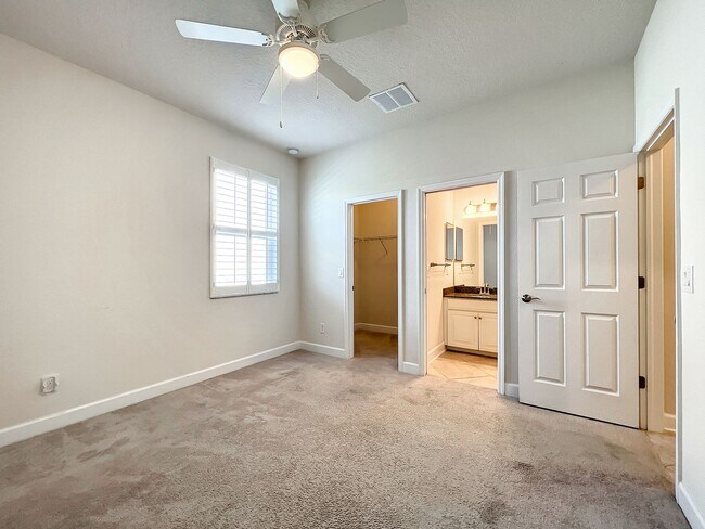 Building Photo - 33147 Shadow Branch Ln