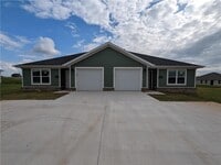 Building Photo - 704 W Loren Dr