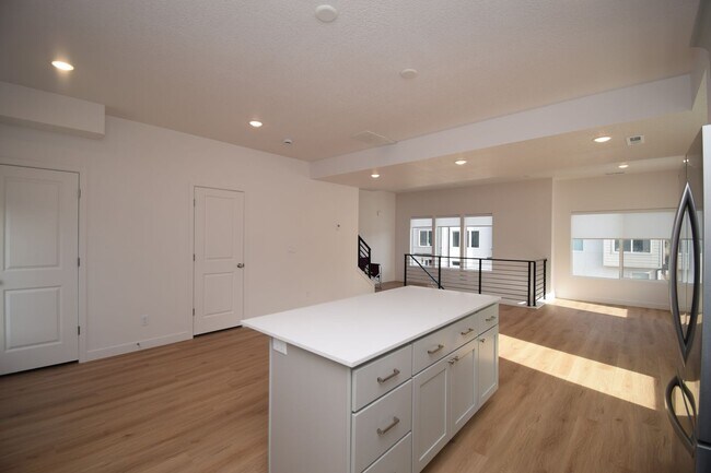 Building Photo - BRAND NEW 2 Bedroom Home in Millcreek!!