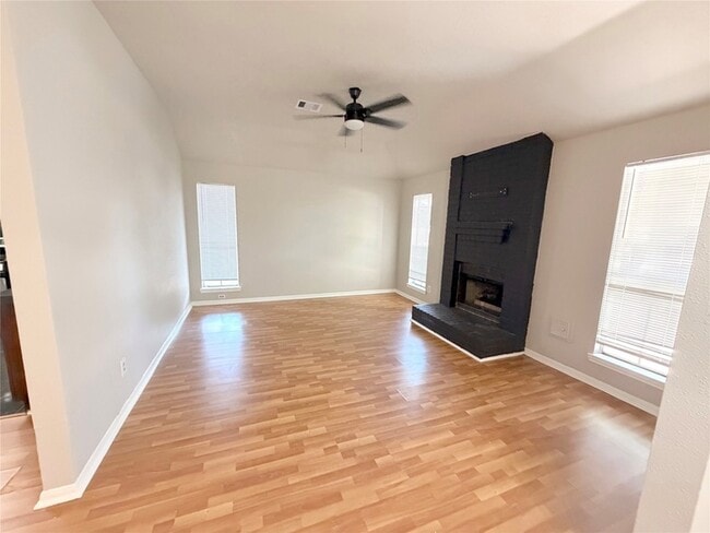Building Photo - 7111 Feather Creek Dr