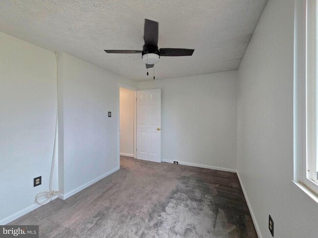 Building Photo - 8568 Koluder Ct