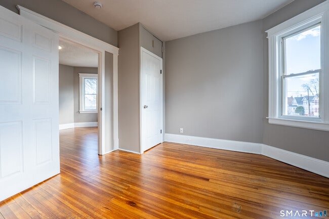 Building Photo - 62-64-64 James St