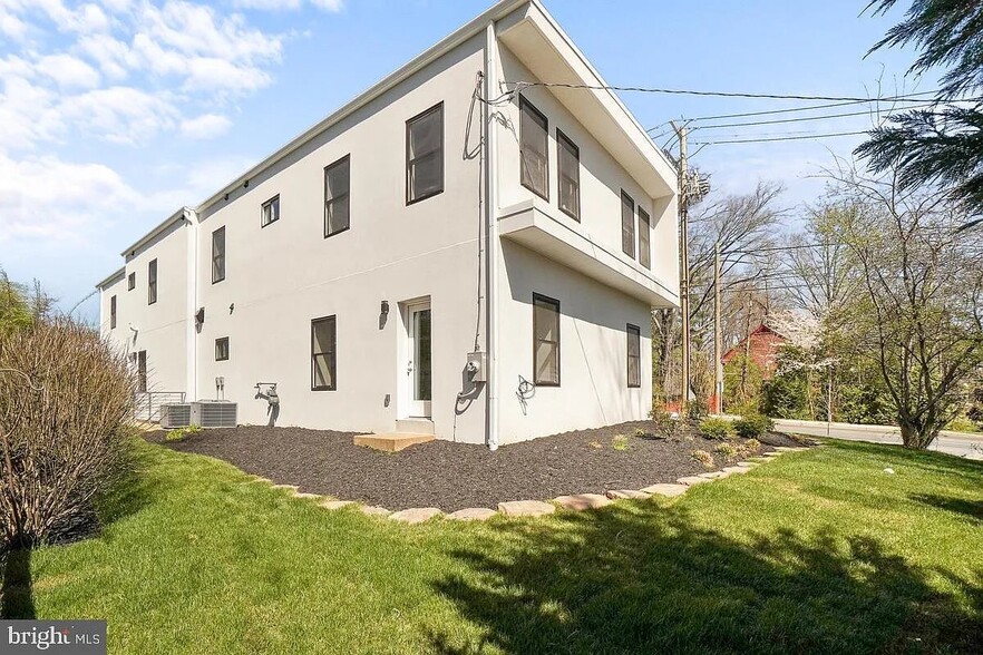 Building Photo - 8618 Jones Mill Rd