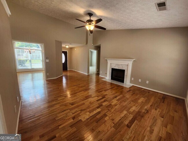 Building Photo - 1052 Ludwick Way