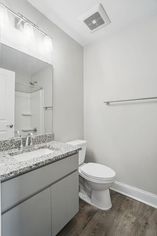 Building Photo - 107 W Elder St