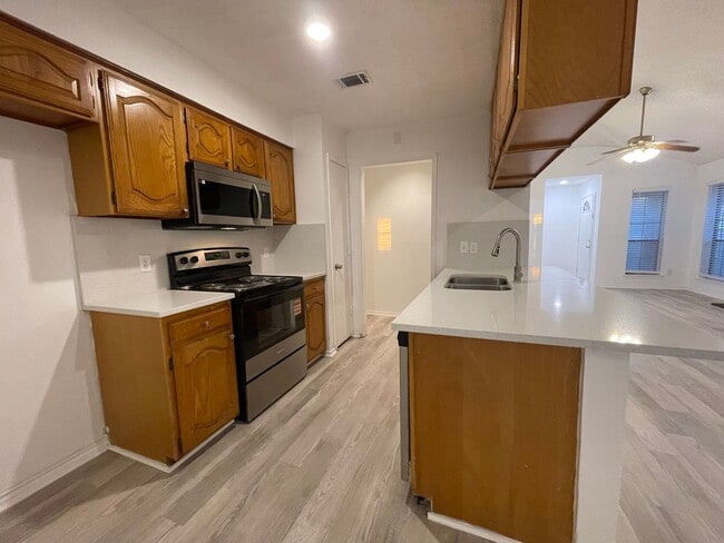 Building Photo - 2422-2424 Sherry Street