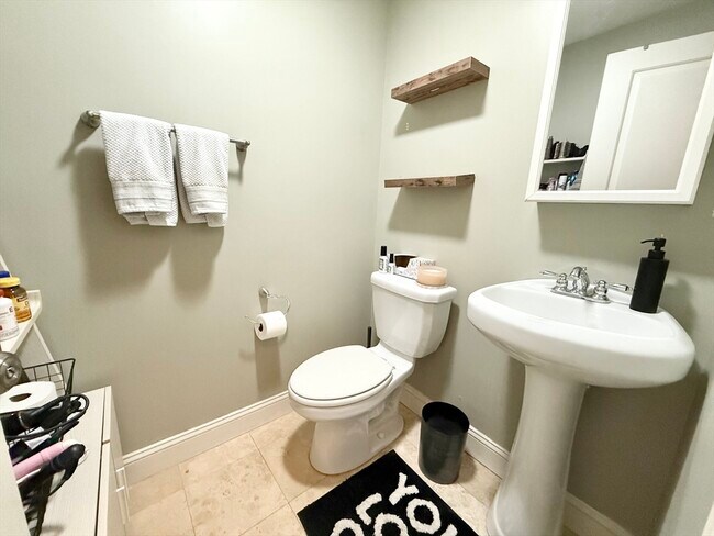 Building Photo - 195 W 3rd St