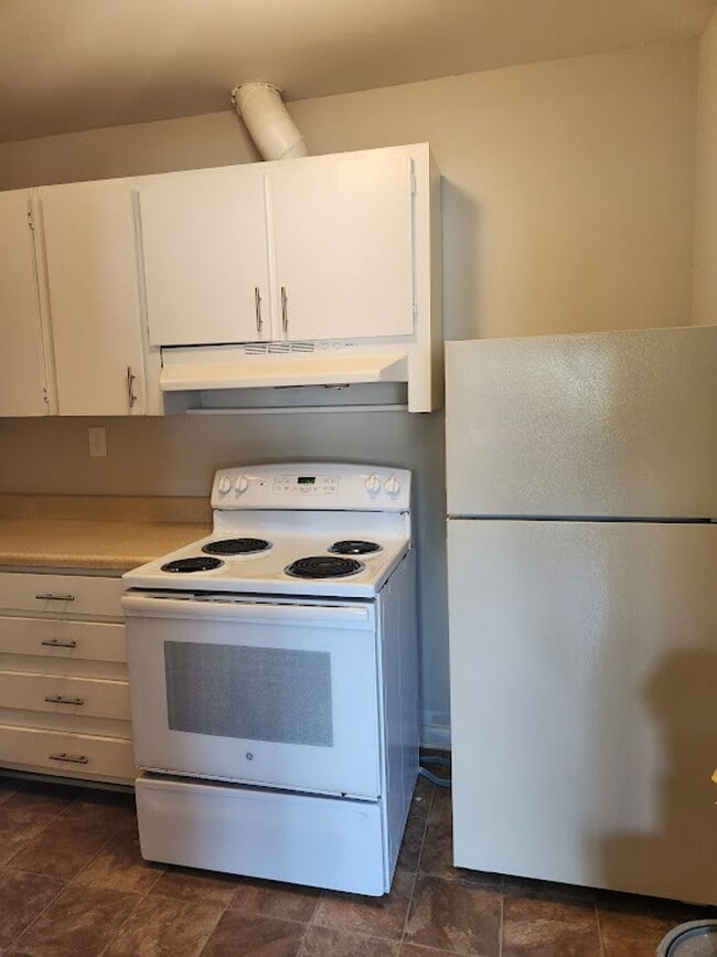 Building Photo - Executive Suites 2