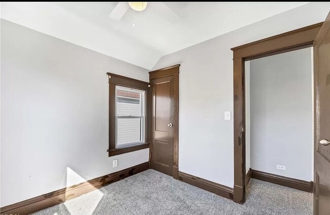 Building Photo - 3 Bedroom Home in Old Brooklyn