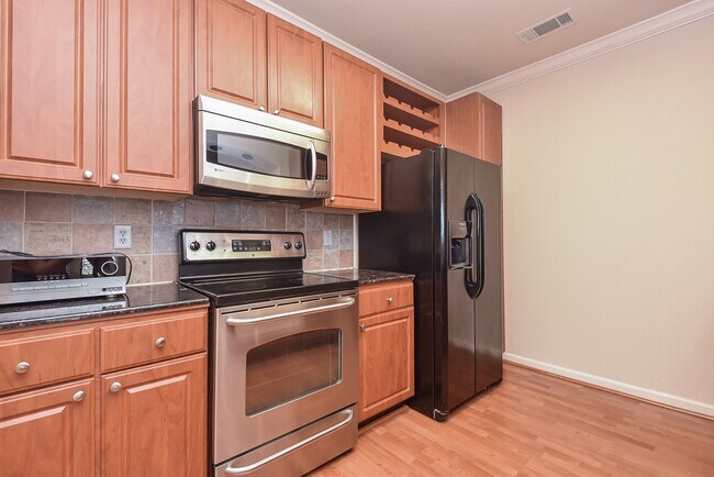 Building Photo - 1711 Old Spanish Trl