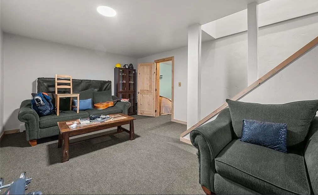 Building Photo - 1803 Ridgeview Dr