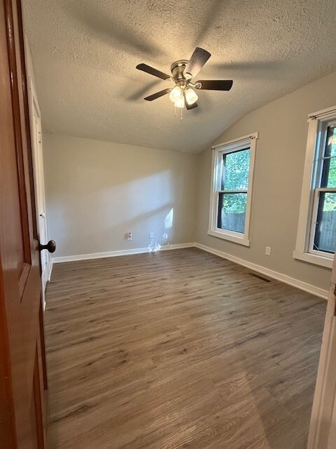 Building Photo - 616 Perrin Ave