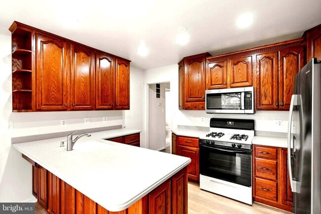Building Photo - 7109 Davis Ct