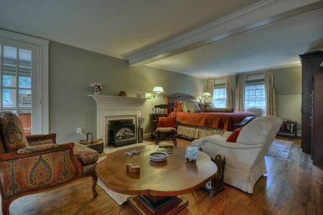 Building Photo - 188 Orchard Ridge Rd
