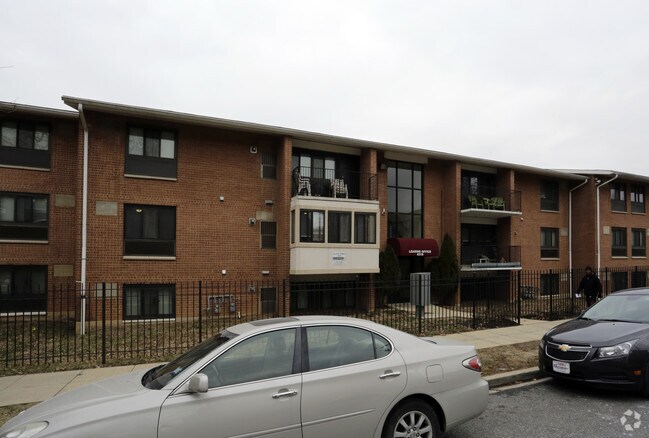 Building Photo - Southern Hills Apartments
