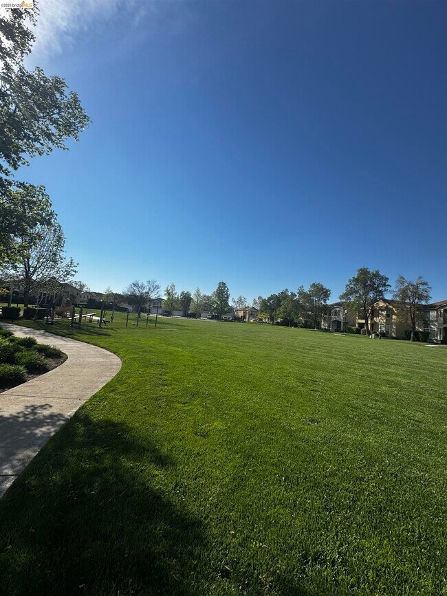 Building Photo - 8224 Shay Cir