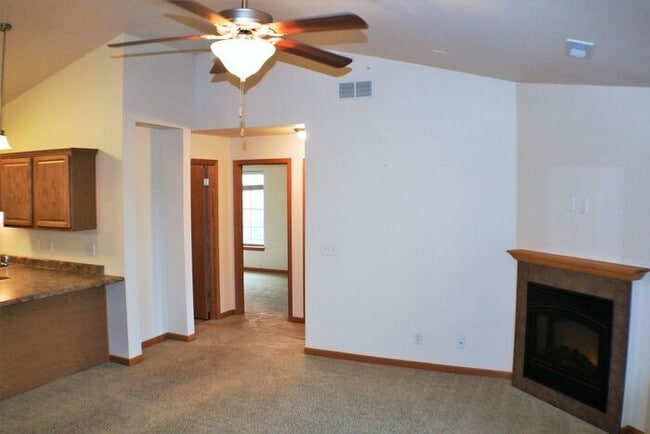Building Photo - $1,325 | 2 Bedroom, 2 Bathroom Condo | Pet Friendly* | Available for August 1st, 2026 Move In!