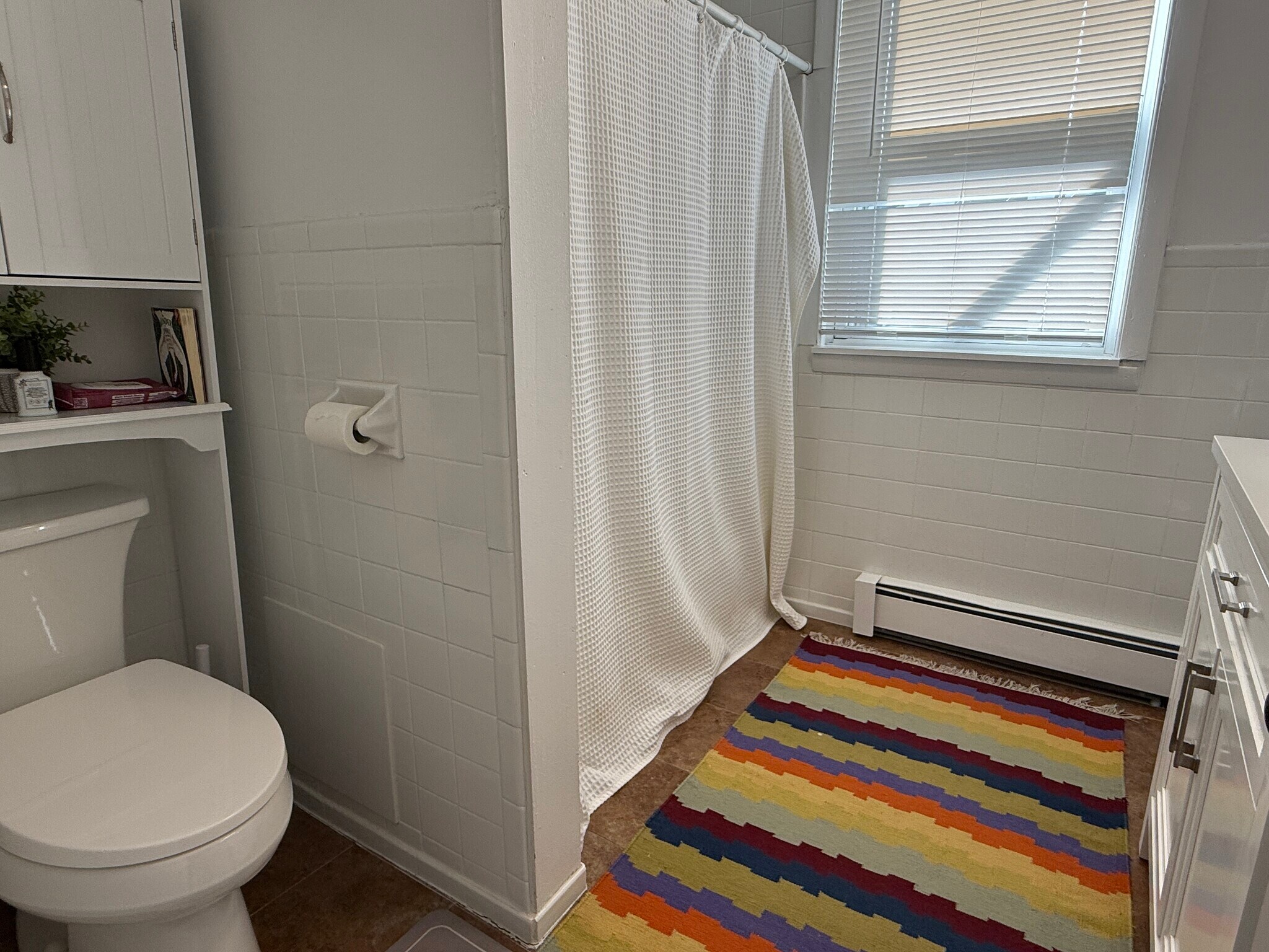 Building Photo - 162 Babcock St