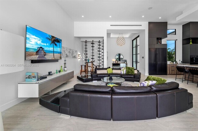 Building Photo - 3701 NE 26th Ave