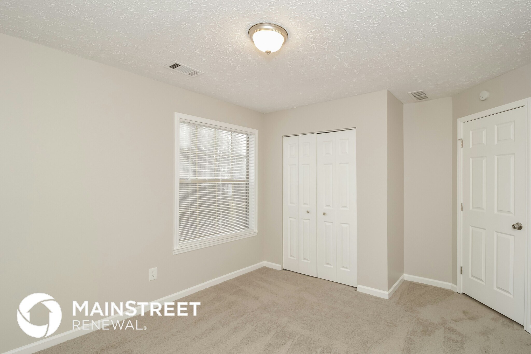 Building Photo - 3204 Rimrock Dr