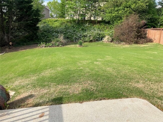 Building Photo - 807 Slope Creek Way