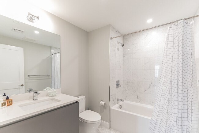 Building Photo - 54 Pleasant St