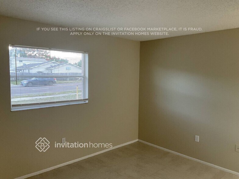 Building Photo - 11447 Walsingham Rd