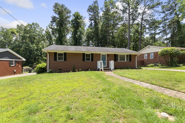Building Photo - 2808 Bardwell Rd