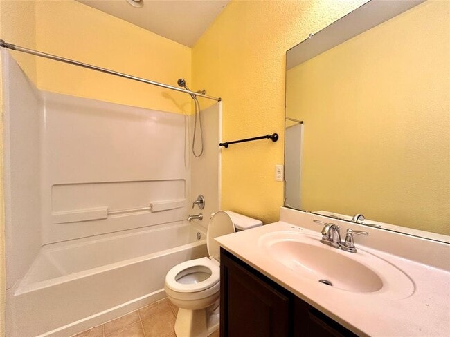 Building Photo - 505 Willow Walk Dr