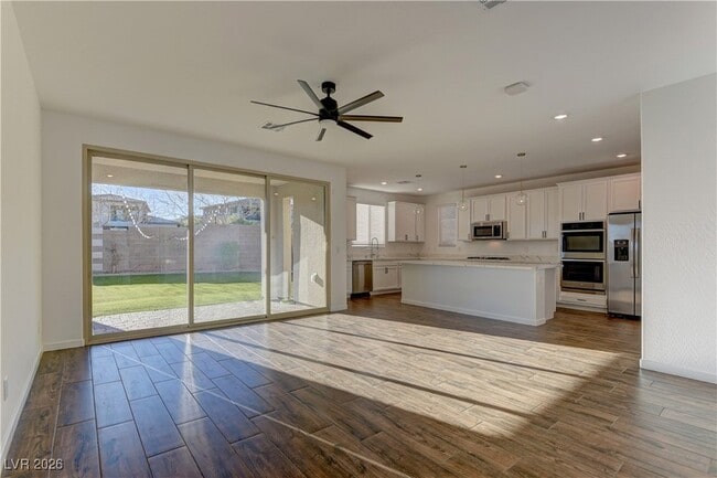 Building Photo - 727 Foreign Reef Wy