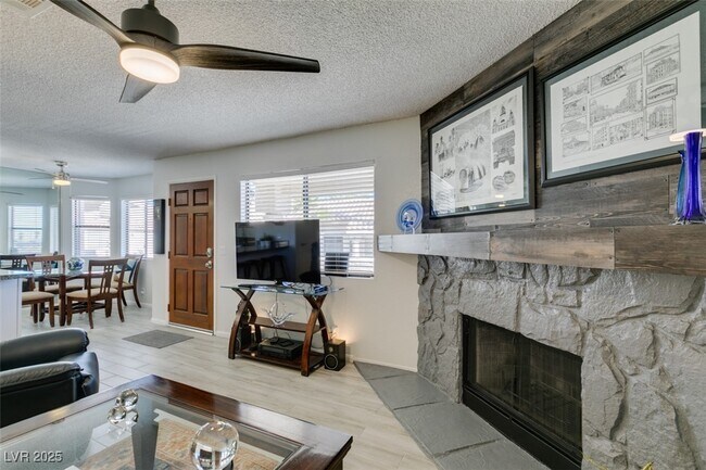 Building Photo - 1005 Sulphur Springs Ln